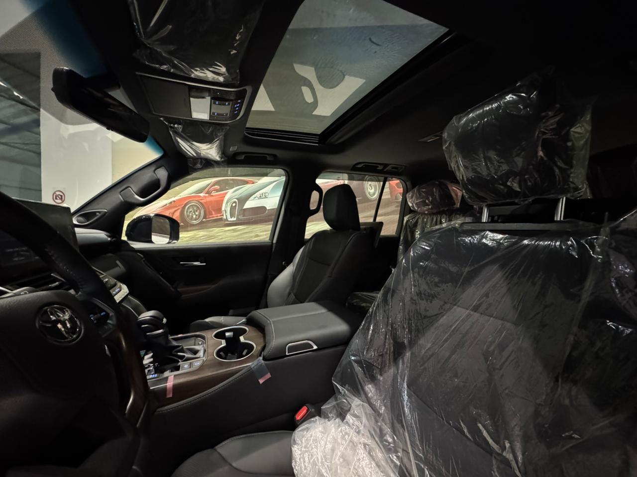 Lazrak auto Toyota land cruiser gxr 2025 